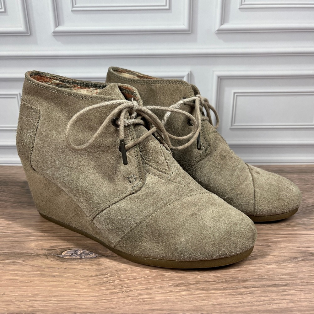 TOMS Desert Wedge Booties Women Size 8 Taupe Suede Lace Up Ankle Boots